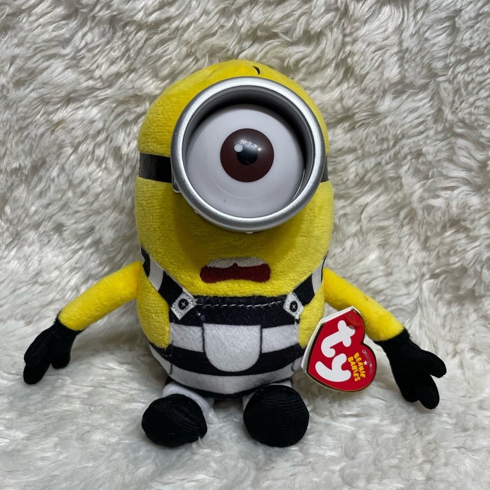 Ty Beanie Babies plush Carl the Minion prison outfit Despicable Me 3 Like New!